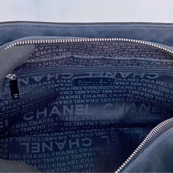 Chanel 2-Toned Suede Bowler - RARE VINTAGE - Picture 10 of 11